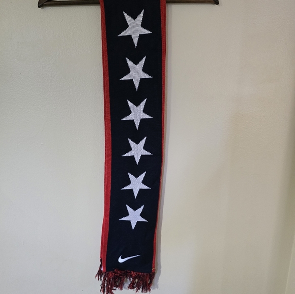 USMNT Nike Scarf - Picture 5 of 5